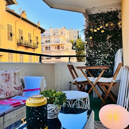 Appartamento Palais Des Arts Terrasse Cosy Parking Prive 150m Clim Wifi